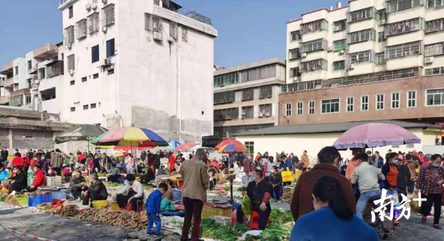設置臨時擺賣點便民利民。