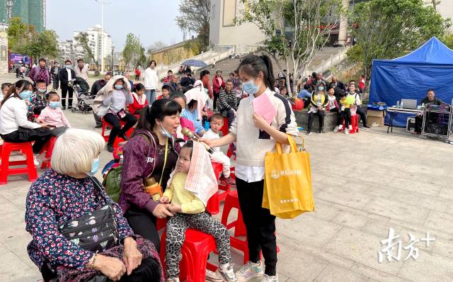 問答互動。段燦 攝