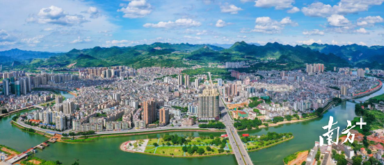 俯瞰連州城。曾亮超 攝