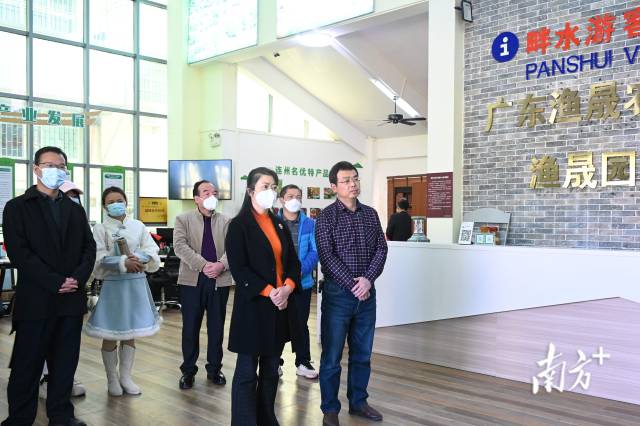 參觀畔水漁晟園。張曉欣 攝